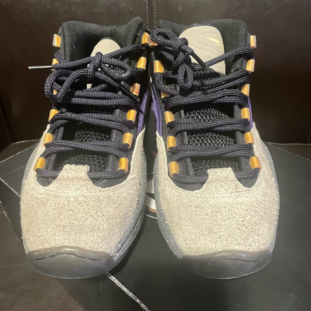 Allen Iversons men’s 8